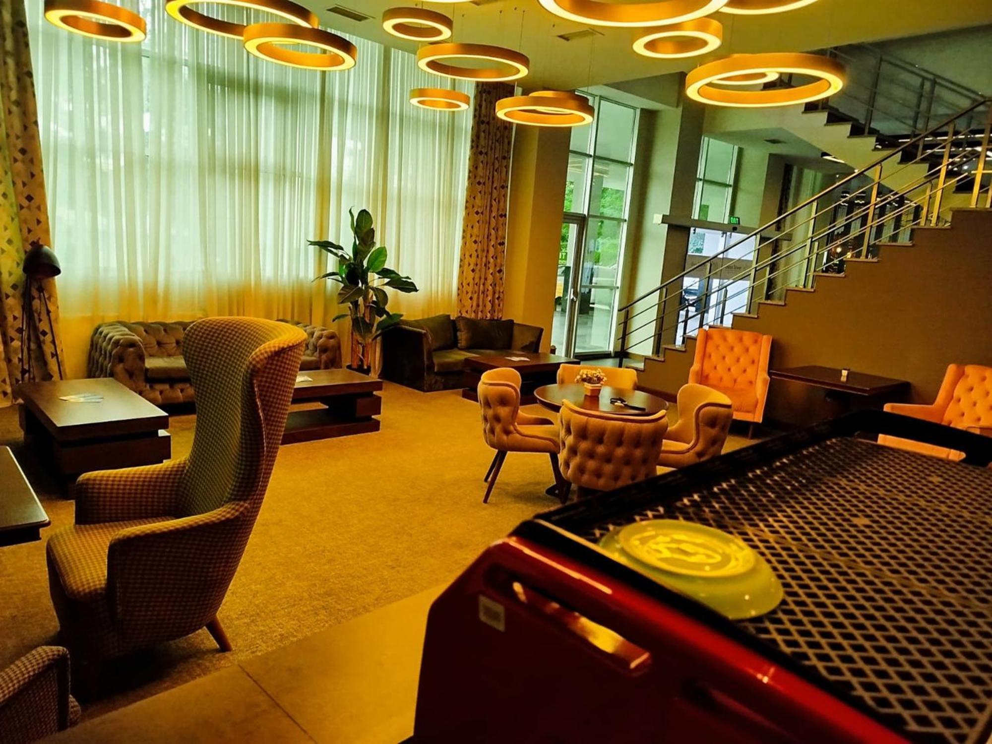 Green Tower Hotel تبليسي المظهر الخارجي الصورة