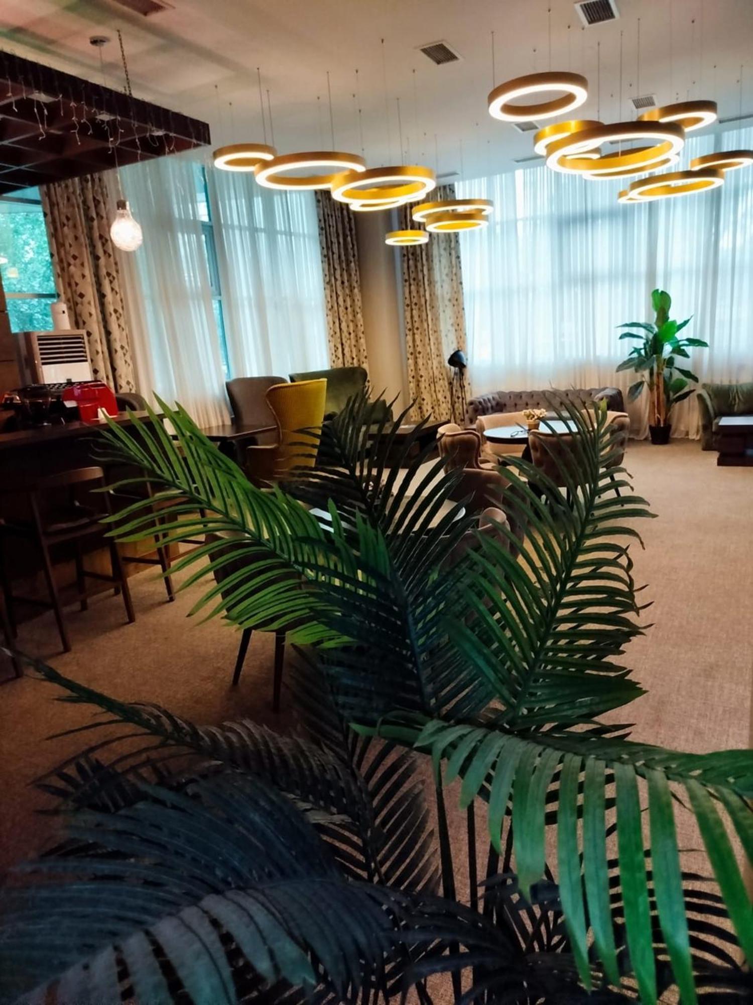 Green Tower Hotel تبليسي المظهر الخارجي الصورة