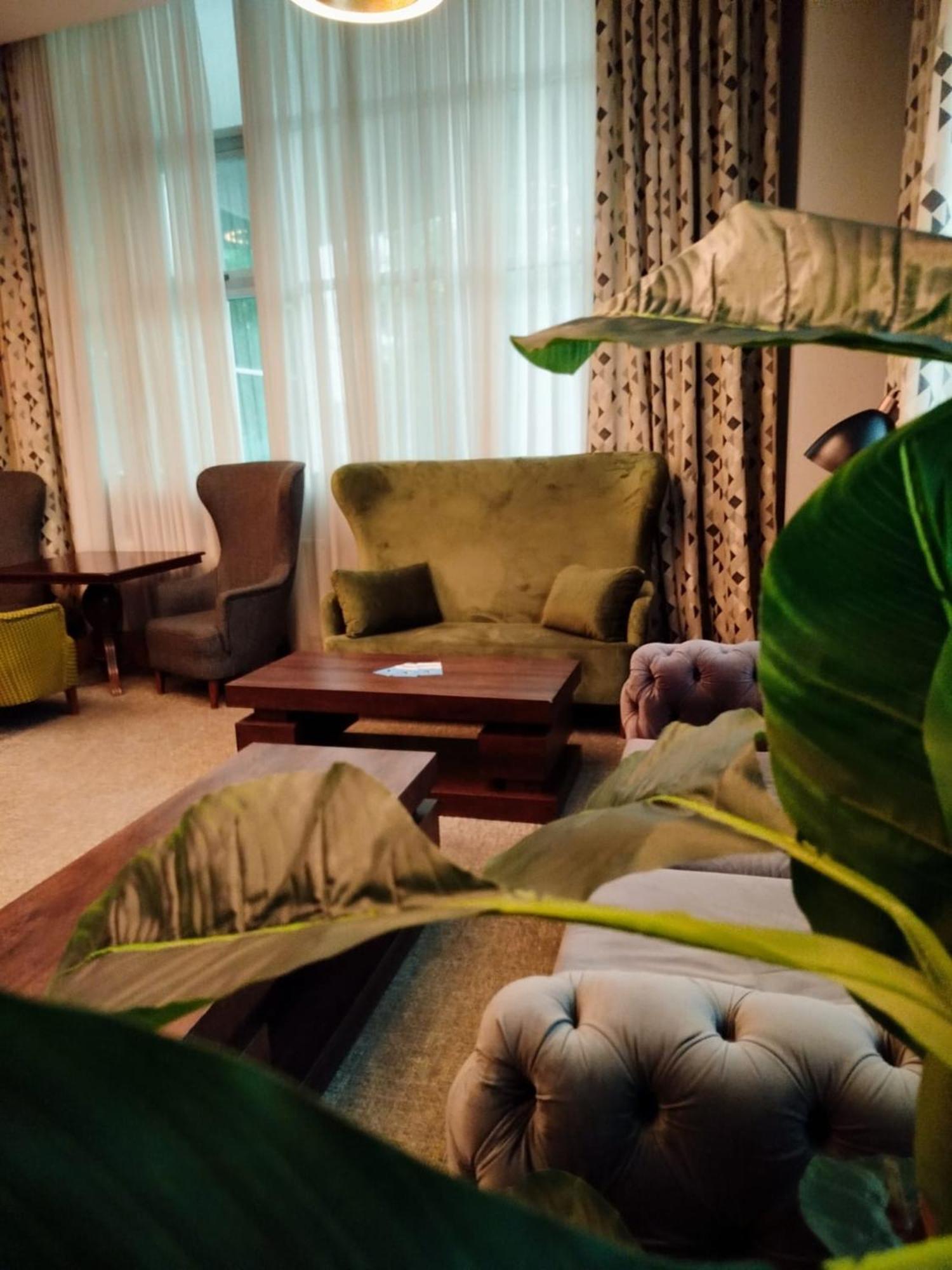 Green Tower Hotel تبليسي المظهر الخارجي الصورة